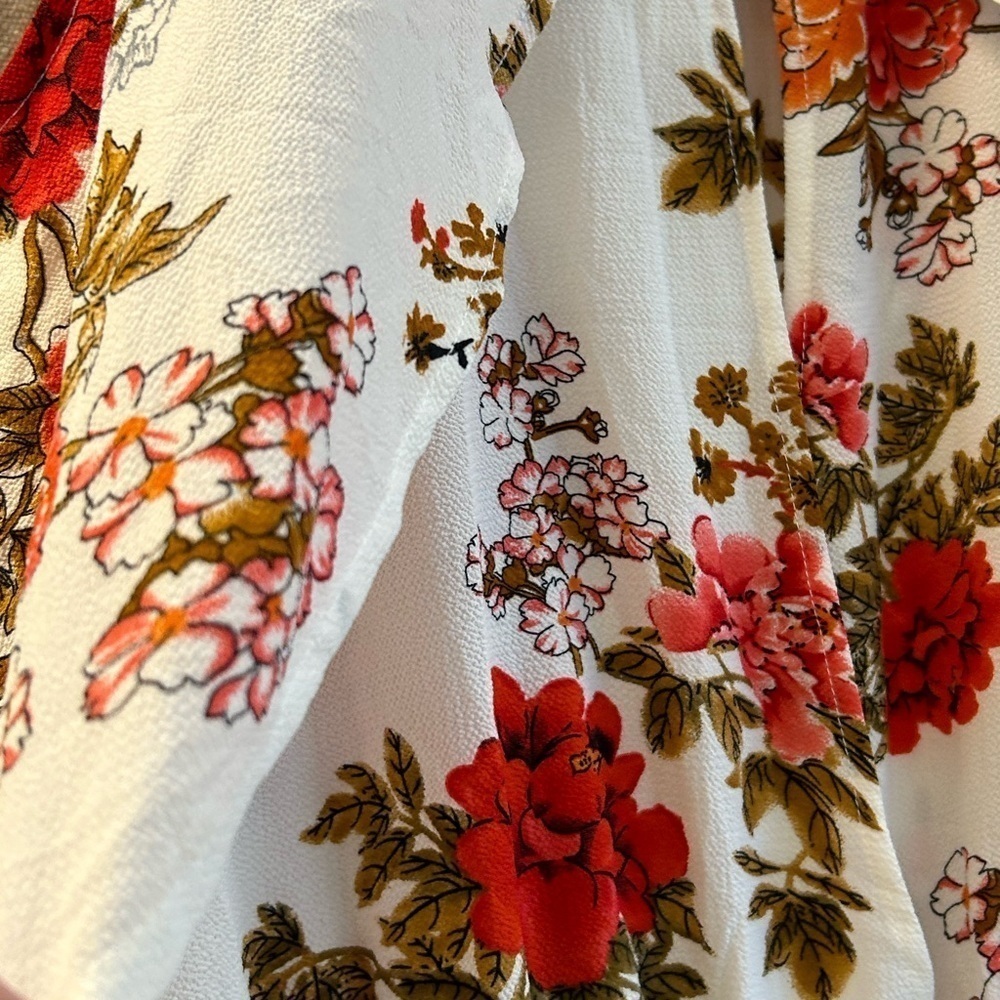 Umgee /NWT/ Floral Print Sleeveless Romper with Keyhole Back Detail/ L - Picture 9 of 12
